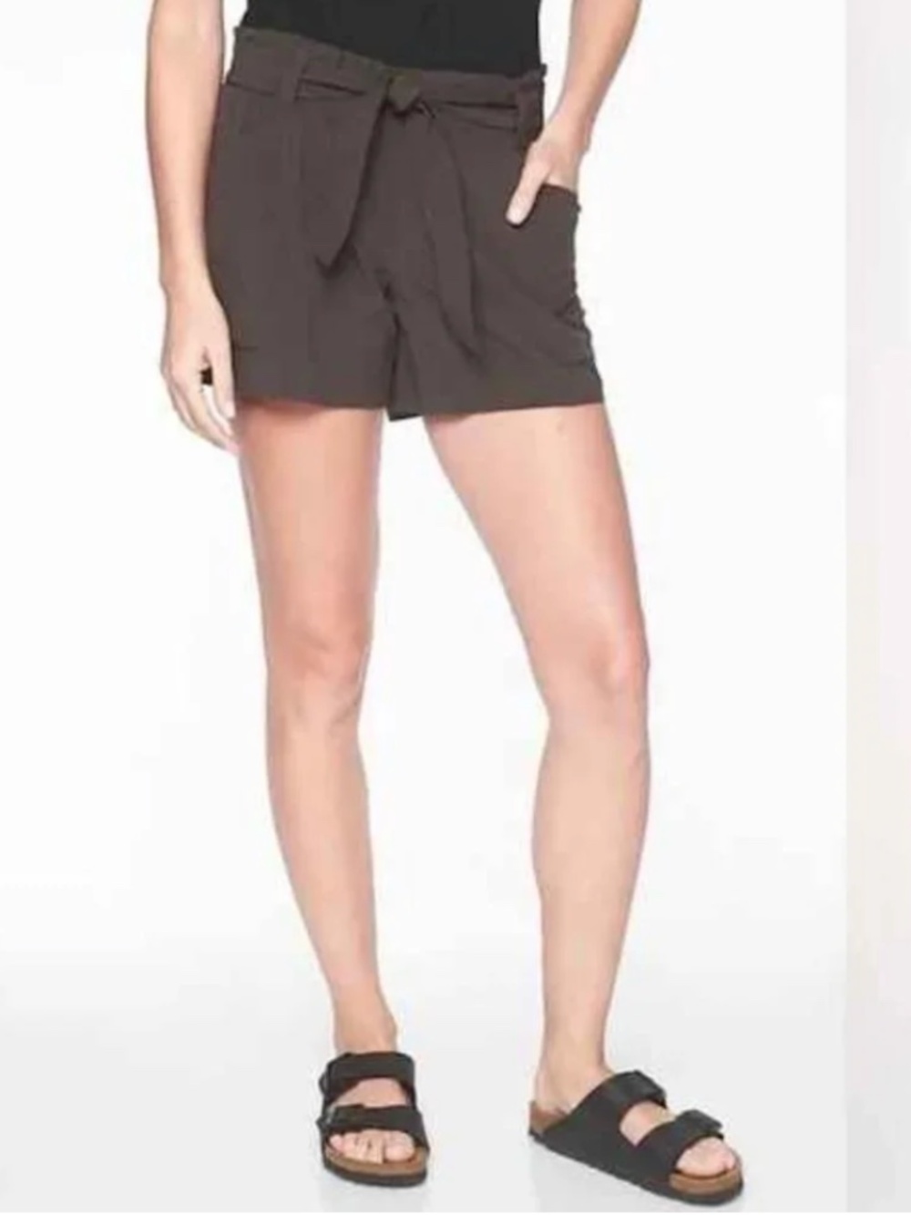 Athleta Arbor Skyline Belted Shorts in Olive Paperbag Size 10T